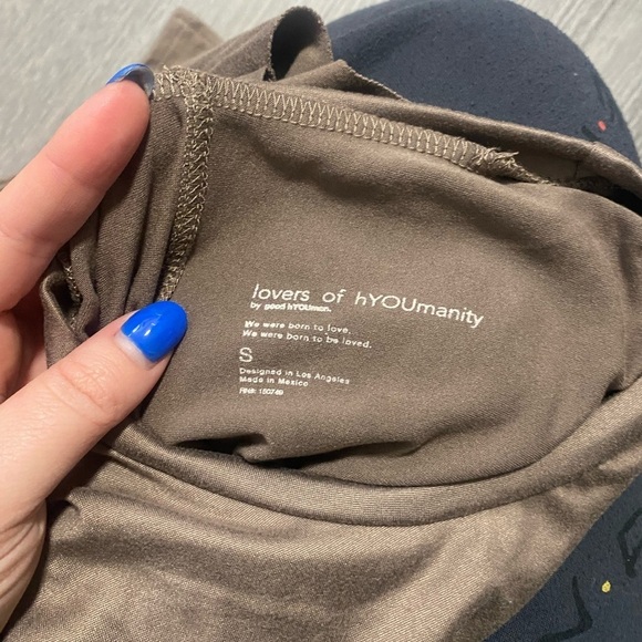 Sleeveless soft comfortable Workout Tank size small - Picture 4 of 4